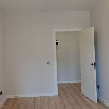 Продается 1-комнатная квартира, 35 м²