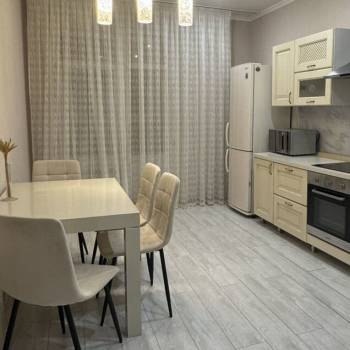 Сдается 1-комнатная квартира, 58 м²