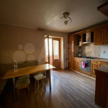 Продается Многокомнатная квартира, 111,9 м²