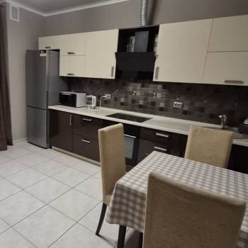 Сдается 1-комнатная квартира, 42 м²