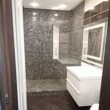 Продается 1-комнатная квартира, 52 м²