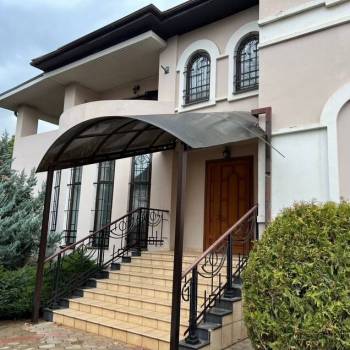 Сдается Дом, 373 м²