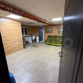 Продается 3-х комнатная квартира, 200 м²