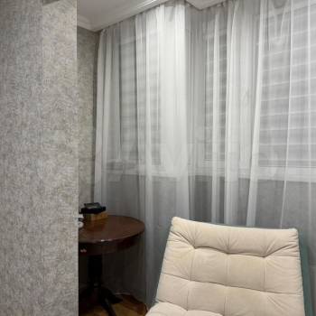 Продается 3-х комнатная квартира, 200 м²