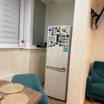 Продается 3-х комнатная квартира, 200 м²