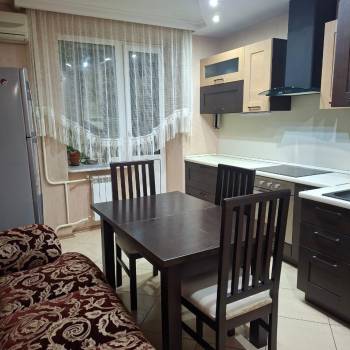 Сдается 1-комнатная квартира, 50 м²