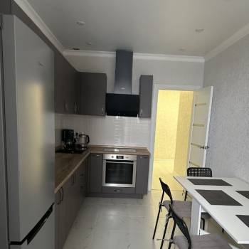 Сдается 1-комнатная квартира, 43 м²