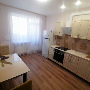 Сдается 1-комнатная квартира, 38 м²