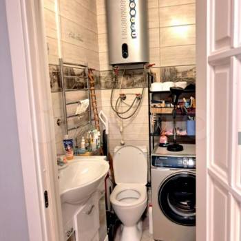 Продается 1-комнатная квартира, 46 м²