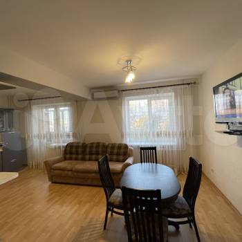 Продается 3-х комнатная квартира, 104 м²