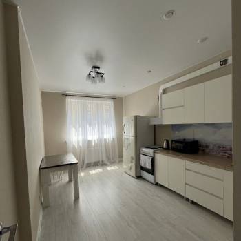 Сдается 1-комнатная квартира, 43 м²