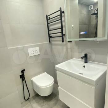 Продается Многокомнатная квартира, 65,7 м²