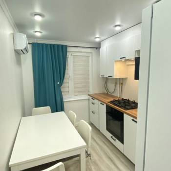 Продается Многокомнатная квартира, 65,7 м²