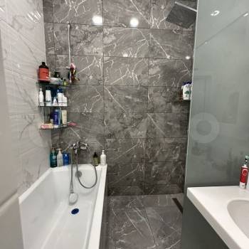 Продается 1-комнатная квартира, 100 м²