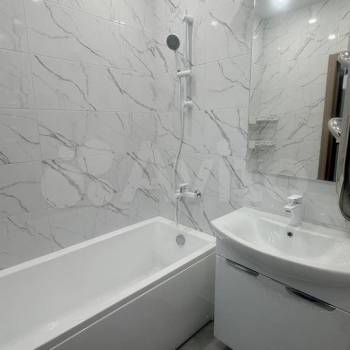 Сдается 1-комнатная квартира, 55 м²