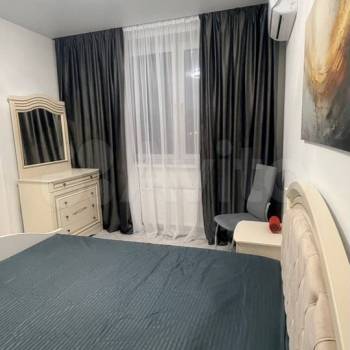 Сдается 1-комнатная квартира, 55 м²