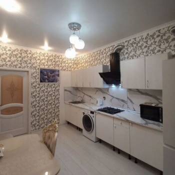 Сдается 2-х комнатная квартира, 77 м²