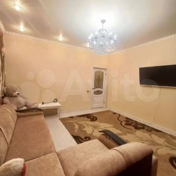 Сдается 2-х комнатная квартира, 77 м²