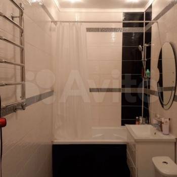 Сдается 2-х комнатная квартира, 77 м²