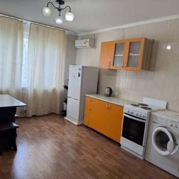 Сдается 2-х комнатная квартира, 65 м²