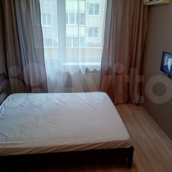 Сдается 1-комнатная квартира, 39 м²