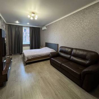 Сдается 1-комнатная квартира, 42 м²