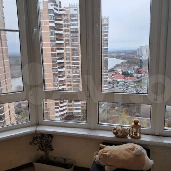 Продается 1-комнатная квартира, 45 м²