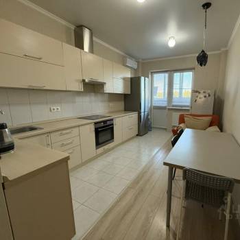 Сдается 2-х комнатная квартира, 64 м²