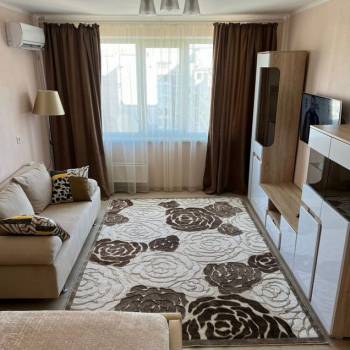 Сдается 1-комнатная квартира, 40 м²