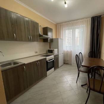 Сдается 1-комнатная квартира, 36 м²