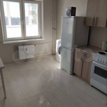 Сдается 1-комнатная квартира, 38 м²