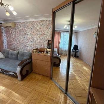 Продается 1-комнатная квартира, 30 м²