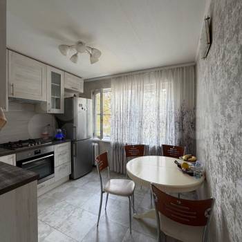 Продается 1-комнатная квартира, 30 м²