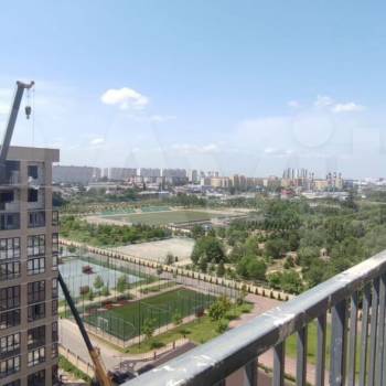 Продается 1-комнатная квартира, 42 м²