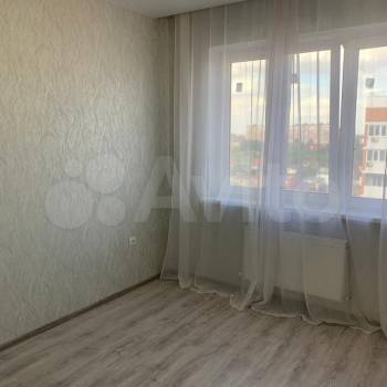 Продается 1-комнатная квартира, 37 м²