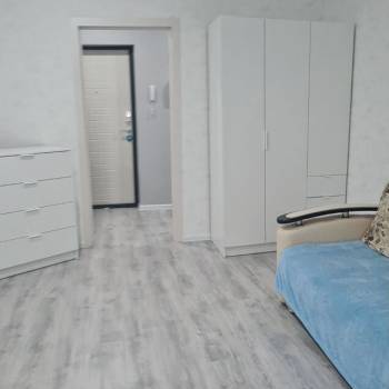 Сдается 1-комнатная квартира, 42 м²