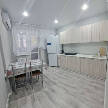 Сдается 1-комнатная квартира, 42 м²