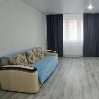 Сдается 1-комнатная квартира, 42 м²