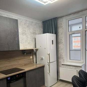 Сдается 1-комнатная квартира, 48 м²