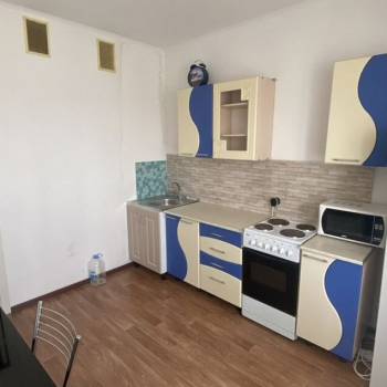 Сдается 1-комнатная квартира, 38 м²