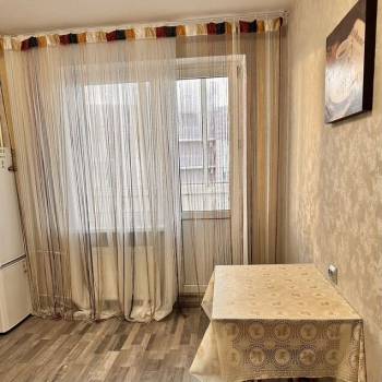 Сдается 1-комнатная квартира, 38 м²