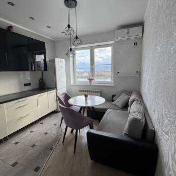 Сдается 1-комнатная квартира, 43,5 м²