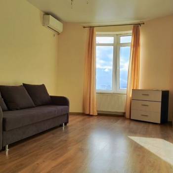 Сдается 1-комнатная квартира, 42,2 м²