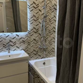 Сдается 1-комнатная квартира, 40 м²