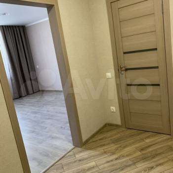 Продается 1-комнатная квартира, 32 м²