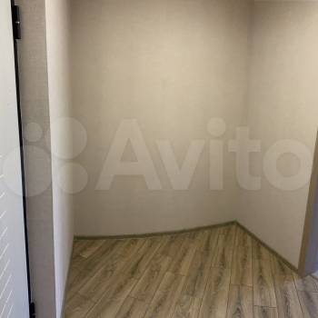 Продается 1-комнатная квартира, 32 м²