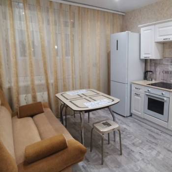 Сдается 1-комнатная квартира, 43 м²