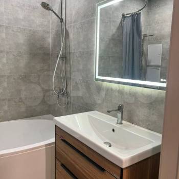 Продается 1-комнатная квартира, 52 м²