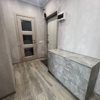 Продается 1-комнатная квартира, 52 м²