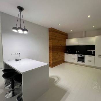 Сдается 2-х комнатная квартира, 80 м²